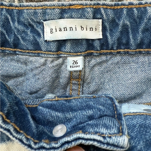 Gianni Bini x DANNIJO two-tone bleached high-rise cutoff denim shorts Size 26 - Picture 4 of 4